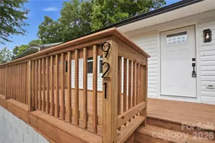 921 Green Cir Dr, Gastonia, NC 28054 - Photo 2