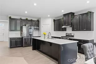 10158 Paper Birch Dr, Charlotte, NC 28215 - Photo 12