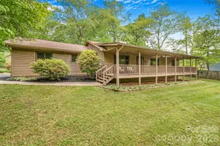 135 Scarlet Dr, Fletcher, NC 28732 - Photo 1