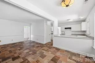 9701 Enid Ln, Matthews, NC 28105 - Photo 8