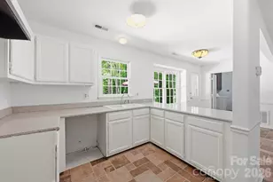 9701 Enid Ln, Matthews, NC 28105 - Photo 10