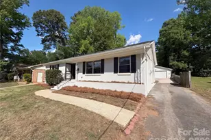 1815 Weststone Dr, Charlotte, NC 28208 - Photo 2