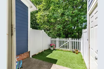 267 Hurston Circle, Charlotte, NC 28208 - Photo 16