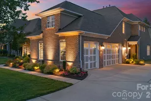 11729 Avaly Ln, Charlotte, NC 28277 - Photo 10