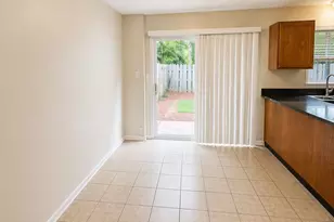 9456 Lexington Cir, Charlotte, NC 28213 - Photo 6
