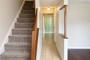 9456 Lexington Cir, Charlotte, NC 28213 - Photo 2