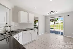 9213 Chastain Walk Dr, Charlotte, NC 28216 - Photo 14