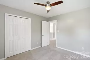 9213 Chastain Walk Dr, Charlotte, NC 28216 - Photo 36