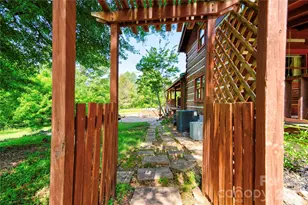 125 Sand Hill Rd, Lawndale, NC 28090 - Photo 10