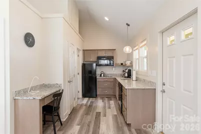 606 Ray Avenue, Hendersonville, NC 28792 - Photo 6