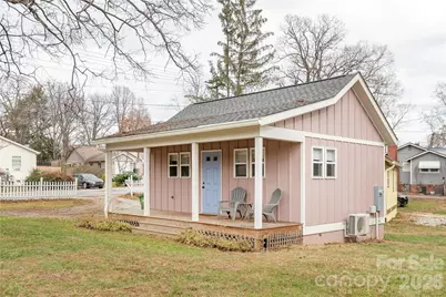 606 Ray Avenue, Hendersonville, NC 28792 - Photo 2