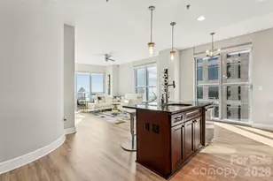 333 W Trade St, Charlotte, NC 28202 - Photo 4