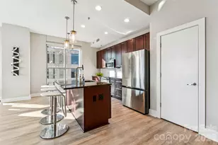 333 W Trade St, Charlotte, NC 28202 - Photo 8