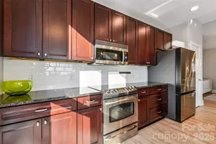 333 W Trade St, Charlotte, NC 28202 - Photo 4