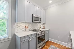 100 N Laurel Ave, Charlotte, NC 28207 - Photo 10