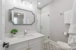 100 N Laurel Ave, Charlotte, NC 28207 - Photo 20