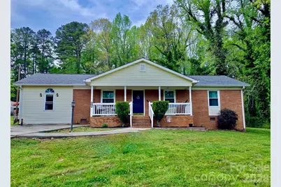 847 E Chestnut Street, Stanley, NC 28164 - Photo 1