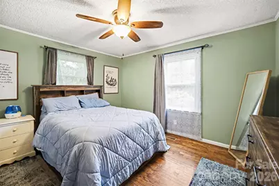 847 E Chestnut Street, Stanley, NC 28164 - Photo 4