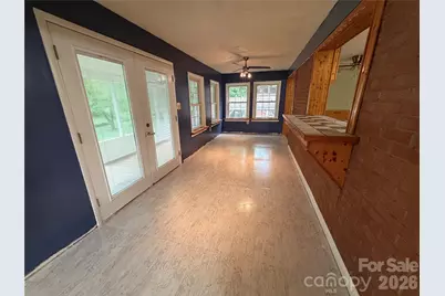 1044 Meadowbrook Lane, Newton, NC 28658 - Photo 10