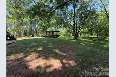1044 Meadowbrook Lane, Newton, NC 28658 - Photo 20