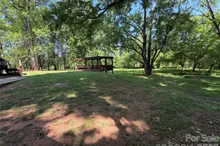 1044 Meadowbrook Ln, Newton, NC 28658 - Photo 18