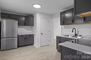 621 E Sharpe Street E, Statesville, NC 28677 - Photo 22