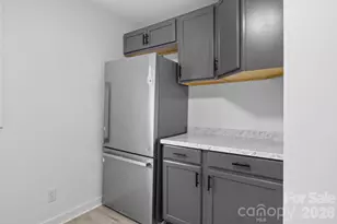 621 E Sharpe Street E, Statesville, NC 28677 - Photo 20
