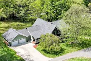 129 Hooper Haven Dr, Waynesville, NC 28786 - Photo 4