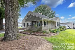 123 E 2nd St, Oakboro, NC 28129 - Photo 2