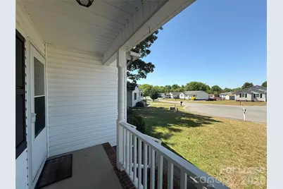 336 Valley Glenn Court NW, Concord, NC 28027 - Photo 4
