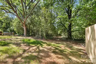 805 Hunter St, York, SC 29745 - Photo 32