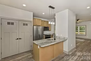 113 Caledonia Rd, Asheville, NC 28803 - Photo 8