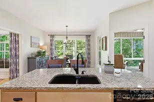 89 Dallas Dr, Hendersonville, NC 28739 - Photo 12