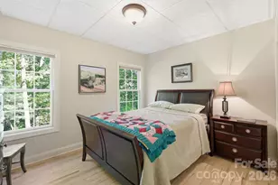 89 Dallas Dr, Hendersonville, NC 28739 - Photo 28