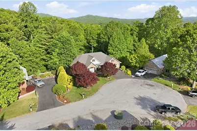 89 Dallas Drive, Hendersonville, NC 28739 - Photo 2