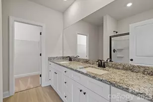 6602 Fairford Dr, Charlotte, NC 28215 - Photo 16