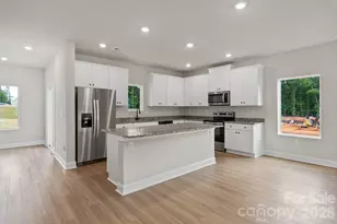 6602 Fairford Dr, Charlotte, NC 28215 - Photo 8