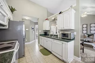 12626 Hill Pine Rd, Midland, NC 28107 - Photo 14