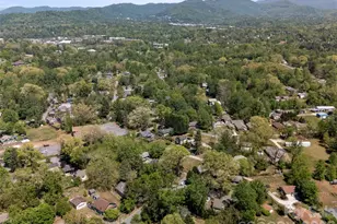 926 W Chapel Rd, Asheville, NC 28803 - Photo 26