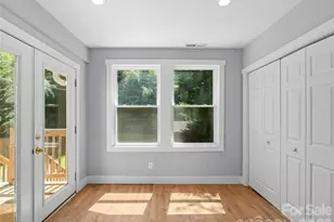 926 W Chapel Rd, Asheville, NC 28803 - Photo 16