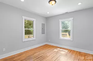 926 W Chapel Rd, Asheville, NC 28803 - Photo 18