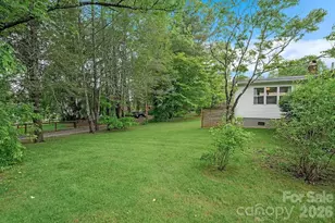 1106 Cherokee Dr, Hendersonville, NC 28739 - Photo 40