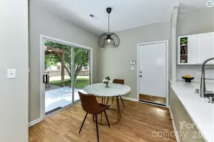 11712 Hawick Valley Ln, Charlotte, NC 28277 - Photo 12