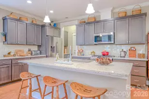 560 Sweet Birch Park Ln, Black Mountain, NC 28711 - Photo 6
