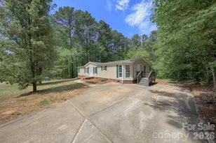 223 Ridge Creek Dr, Troutman, NC 28166 - Photo 6