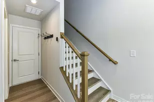 408 Tristram Ln, Charlotte, NC 28205 - Photo 6