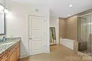 222 S Caldwell St, Charlotte, NC 28202 - Photo 24