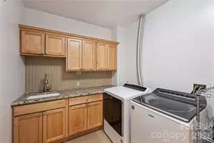 222 S Caldwell St, Charlotte, NC 28202 - Photo 30