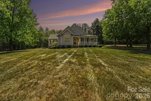 6301 Hawk Nest Dr, Concord, NC 28027 - Photo 2