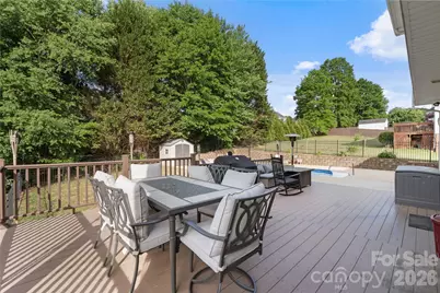 2604 Ironwood Drive, Hickory, NC 28602 - Photo 38